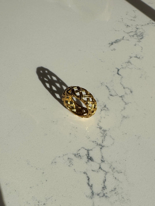 Golden Lattice Ring